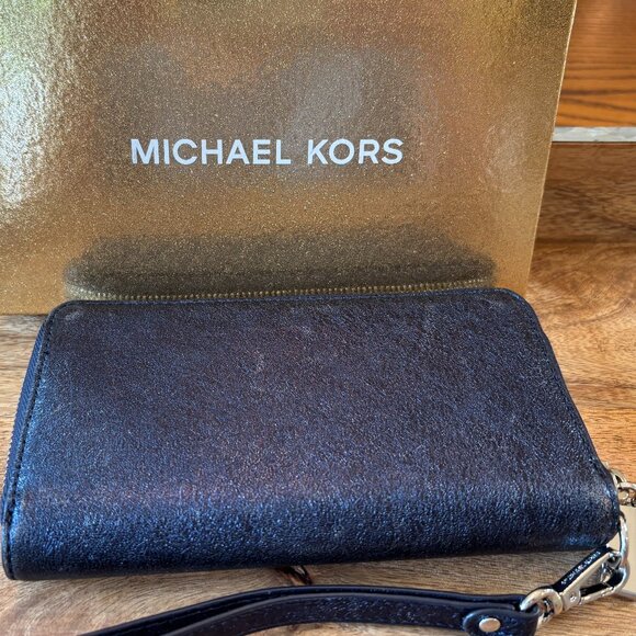 Michael Kors Navy Glitter Multifunction Phone Case, Wallet and Wrislet - Picture 3 of 16
